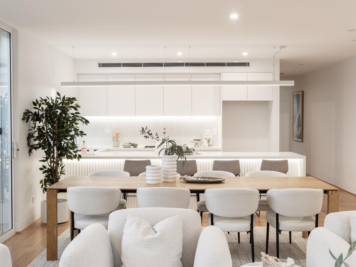Caringbah South Dual Occupancy  #architecture #sydneyarchitecture #design #kitchendesign #homedesign #sydney #residential #architectureanddesign #kitchen #diningroom #homedecorideas #archdaily #caringbahsouth #australianhomes #sydneyhomes #dualoccupa