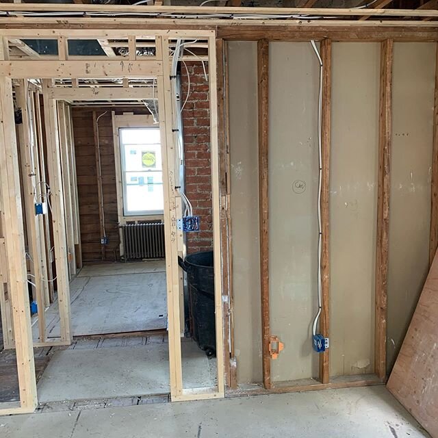 Whole house remodel coming along. Second floor wiring shown. Still need to do a few things, not ready for inspection.  #rhodeisland #electrician #electric #jw #remodel #electricalwork