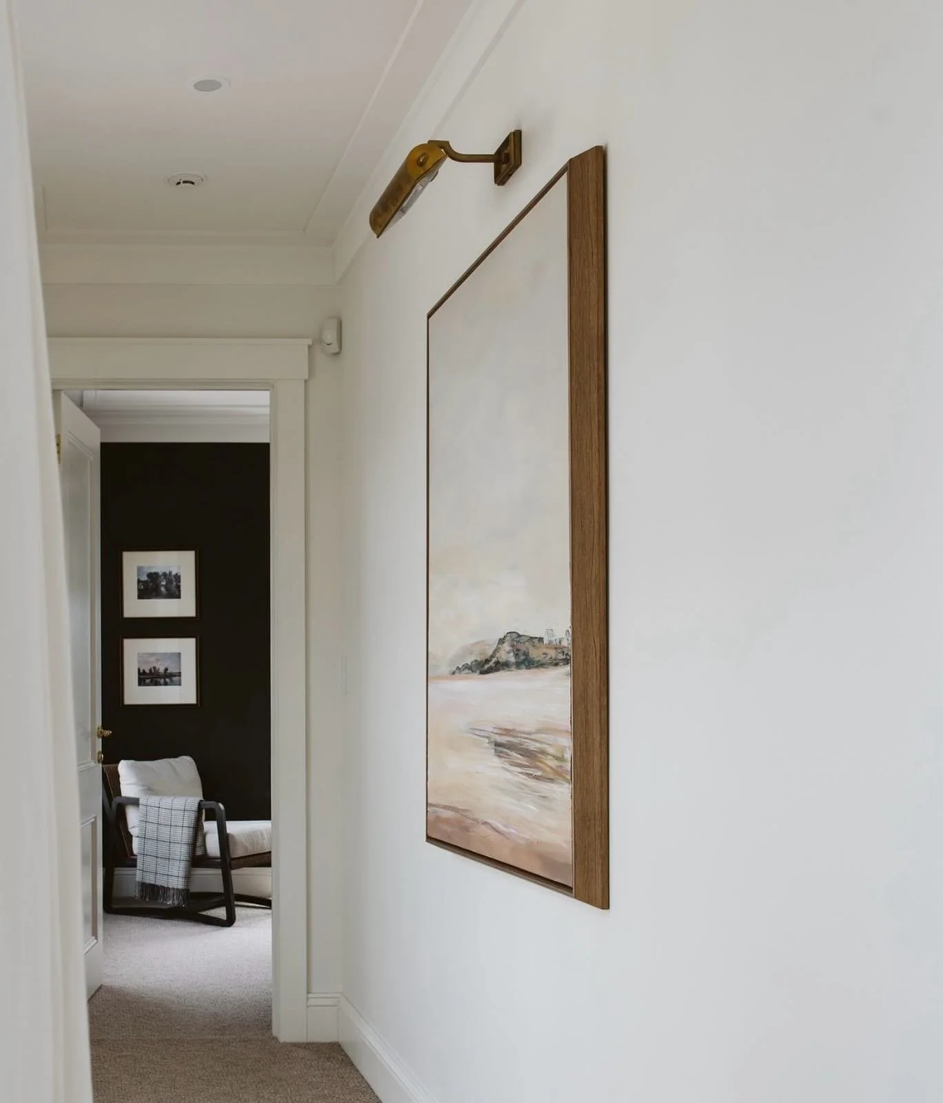 Every frame perfectly hung. Every hallway thoughtfully styled. That&rsquo;s the TMP touch. 🎨📐