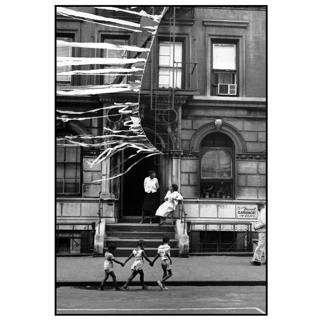 -
PHOTO: Street scene, children walk hand in hand. Harlem. NY. USA. 1963. 
. 
&copy; Leonard Freed/#MagnumPhotos
.
.
#leonardfreed #documentary #photography #photojournalism #magnum #magnumphotos #magnumphotosphotographers #magnumphotoskoreaagent #eu