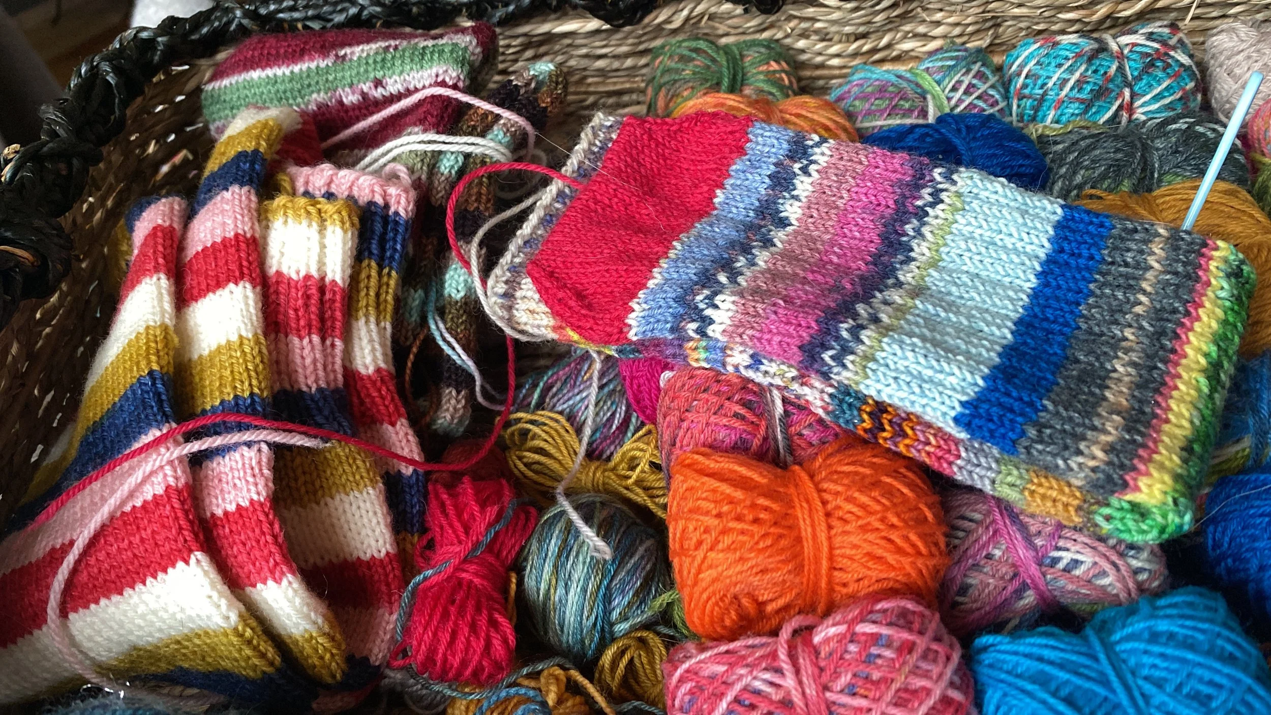 Sharing: Scrap Yarn, Sock Knitting, &amp; Supporting Strangers