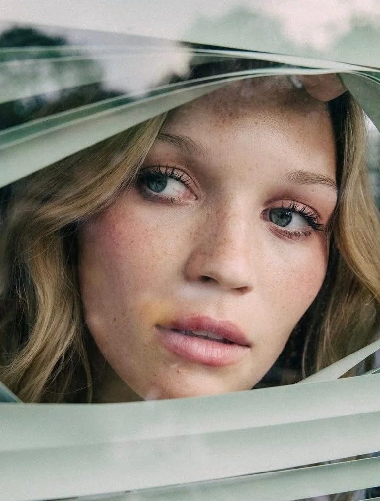 Flannels AW25 campaign
photographer &amp; director: @suleikamueller 
mua: @wendyturnermakeup 
hair artist: @mayukonakae_ 
menswear stylist: @j_kogzy 
womenswear stylist: @mirandamikkola 
prop stylist: @pennymillsstudio 
production: @aaltoproduction 
