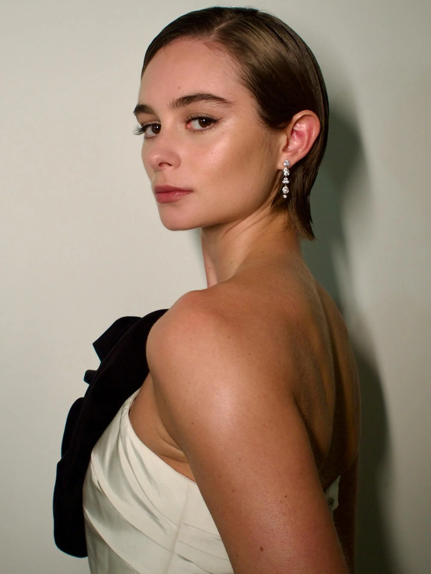 SAURA @bifa_film
Stylist @victoriasekrier
&copy;carolinaherrera &copy;cartier 
Glam #wendyturnermakeup
Publicists @tapestrylondon
.
.
.
.
.
#bfi #britishindependantfilawards #sauralightfootleaon #cartier #Carolina Herrera #redcarpet #redcarpetmakeup 