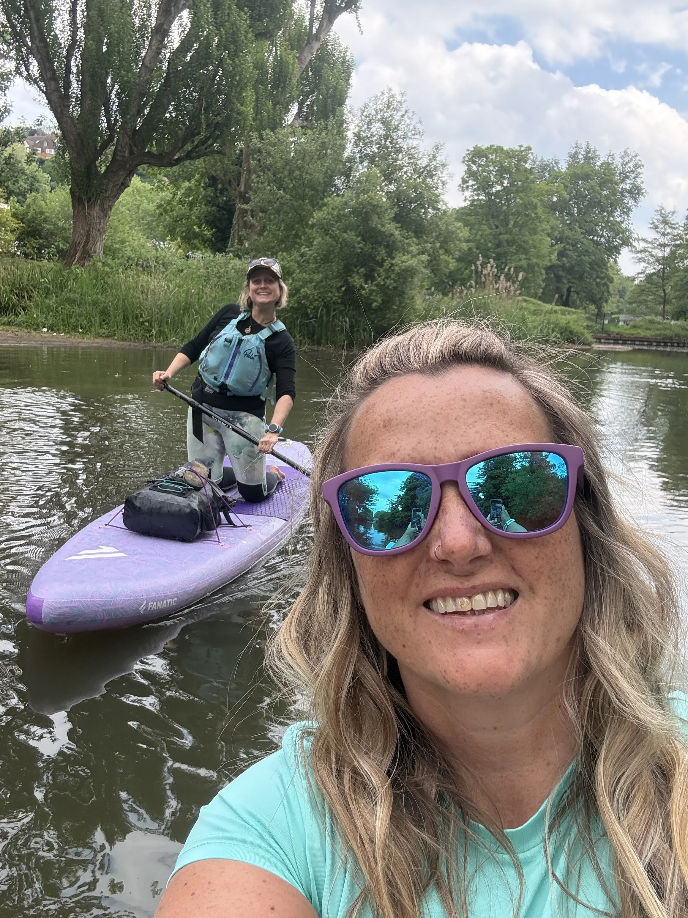 Cami-Clare-paddling-on-river-wey.JPEG