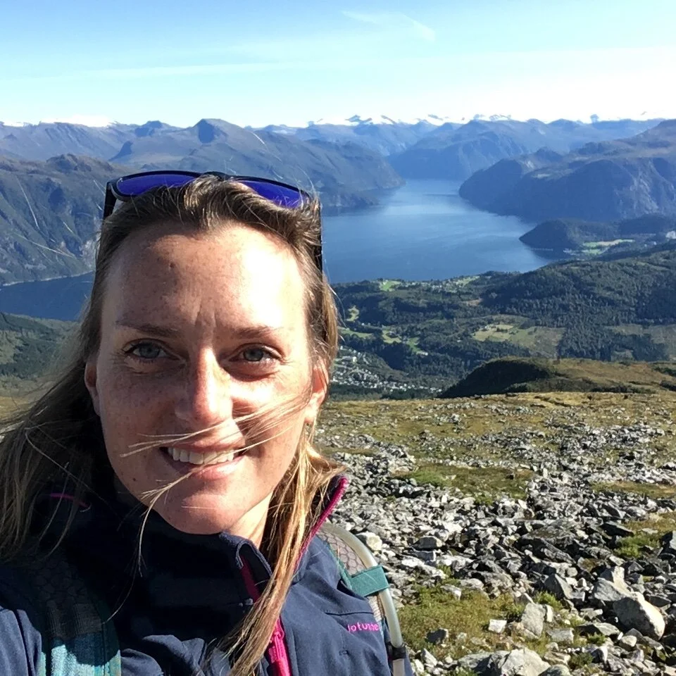 Cami hiking in the Norwegian Alps