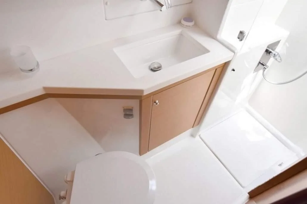 Catamaran-yacht-bathroom-facilities.jpeg