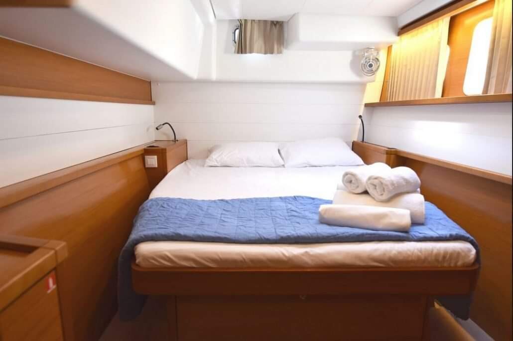 Catamaran-yacht-double-bed-view.jpeg