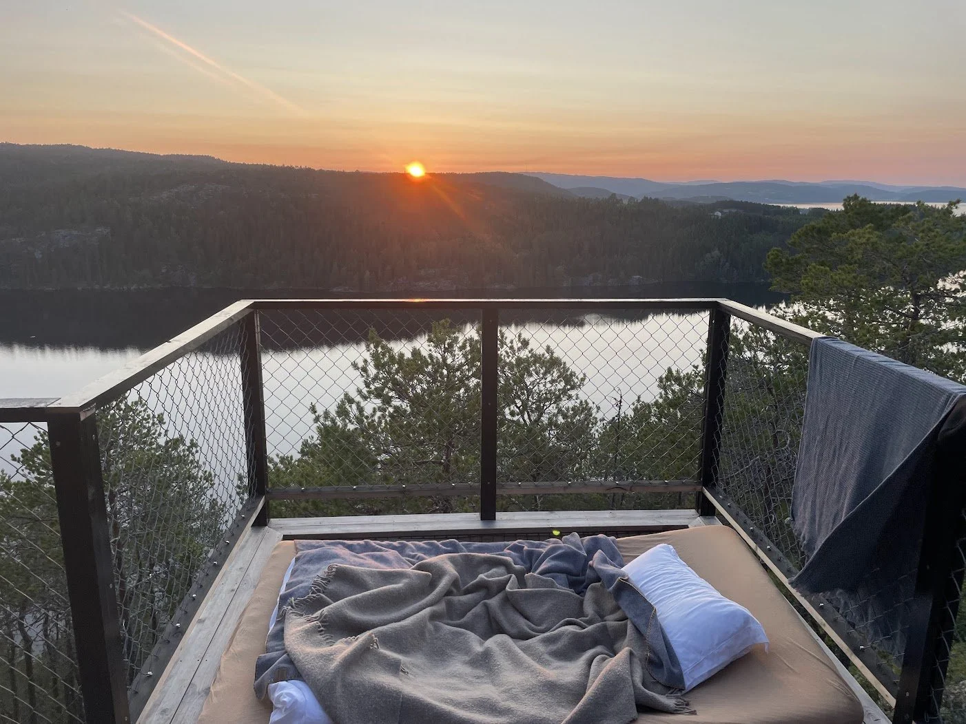 Berget Outdoor bed.jpeg