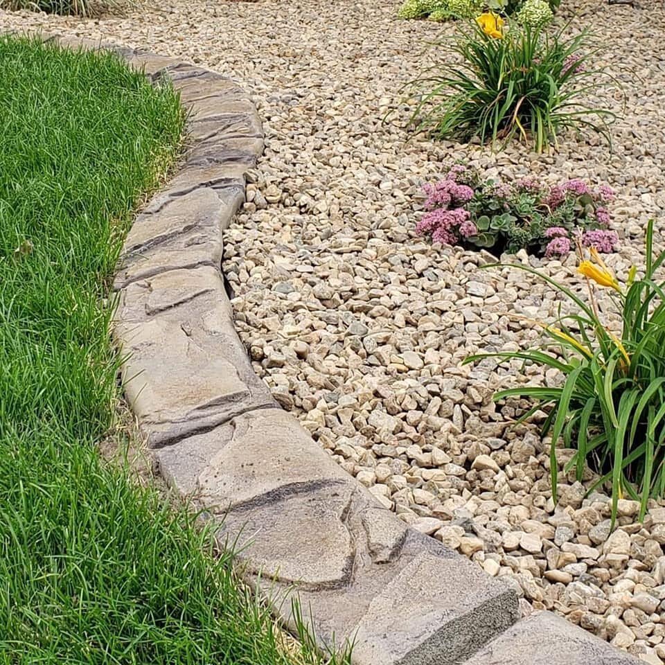 Looking to enhance your outdoor living this Spring? What better way to do so than with our concrete curbing services. Our advanced technology allows for many different design patterns and color ways.

Click the link in our bio for more on concrete cu