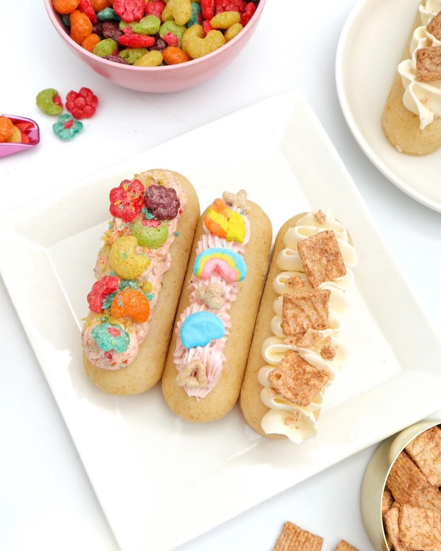 Move over cupcakes, there&rsquo;s a new kid in town!

I been loving this style of snack cakes because they&rsquo;re just so fun to decorate (&amp; eat!)&hellip;a fun twist on the classic Twinkie! These are some of the ways I&rsquo;ve made them:

&bul