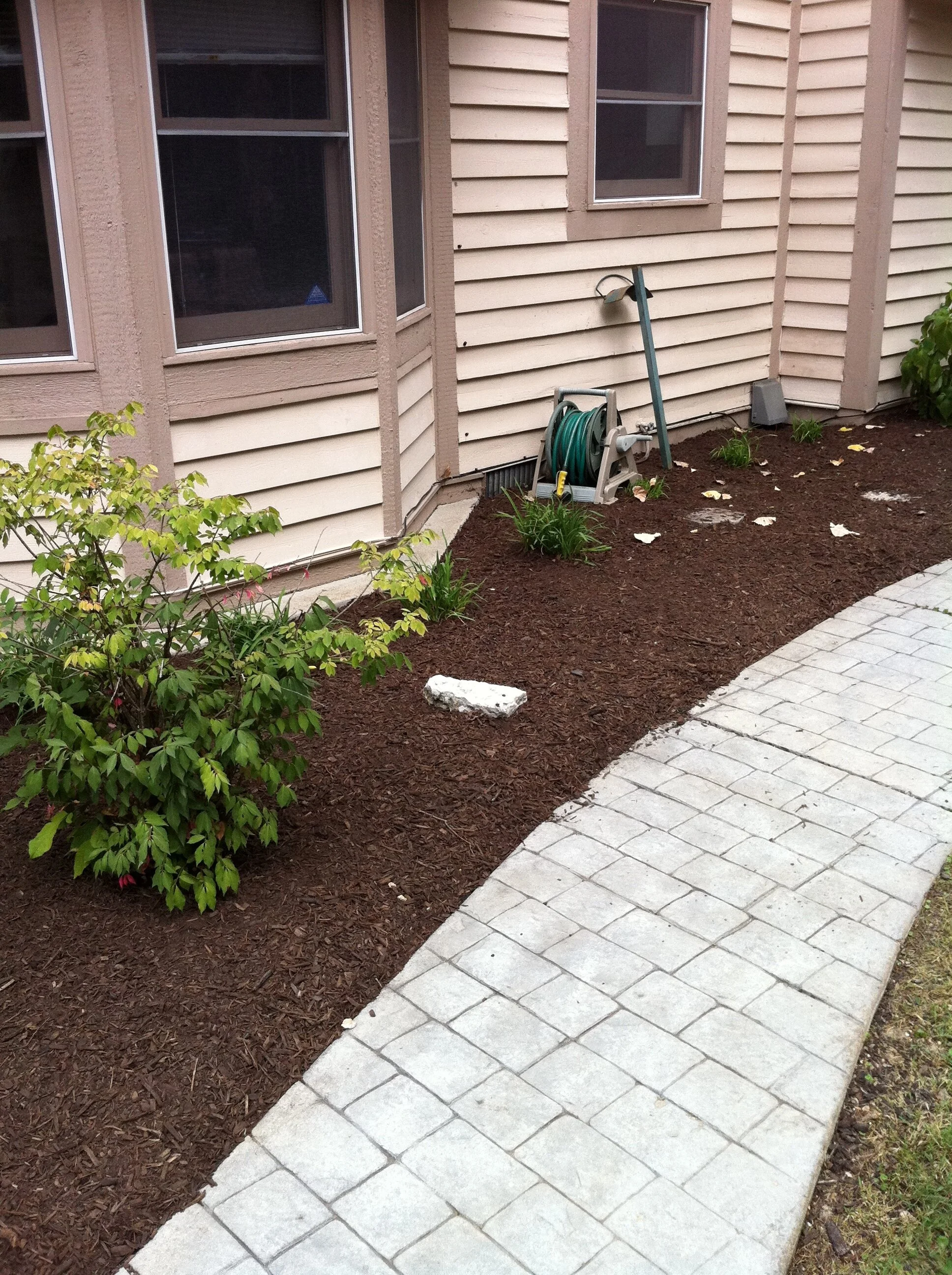 Mulch installation
