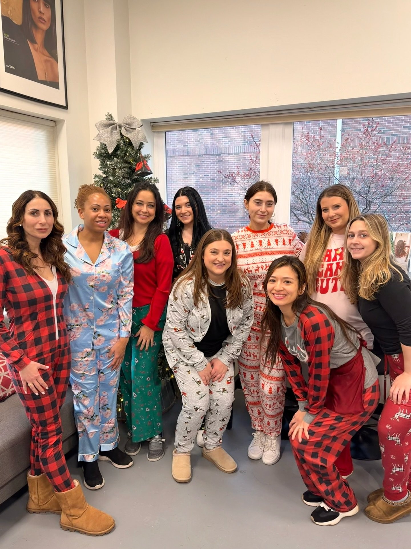 Annual Christmas photo ✔️
Matching Christmas PJs ✔️
Holiday vibes ✔️
Merry Christmas from us to you! 🎄❤️ 

Xoxo The Concept Salon 💋✨ 

#monmouthcountynj #merrychristmas #njsalon #njblowoutbar #theconceptsalon