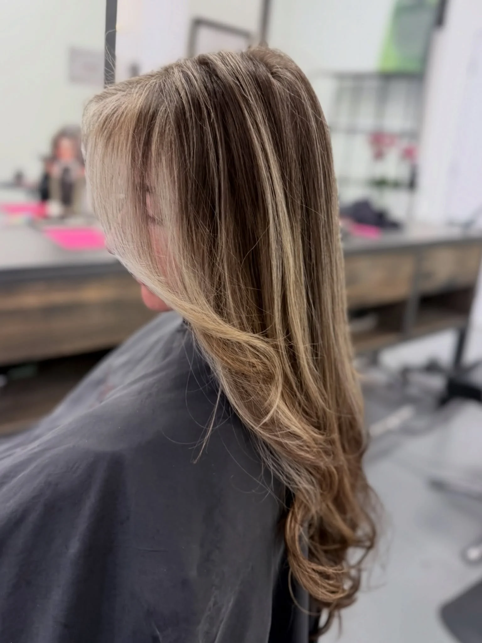 Weekend plans: balayage refresh, glossy glaze, botanical treatment, fresh haircut, and a blowout so good it changes the mood immediately ✨

Hot girls know a salon appointment counts as self care AND therapy.

Send this to the friend who&rsquo;s one b