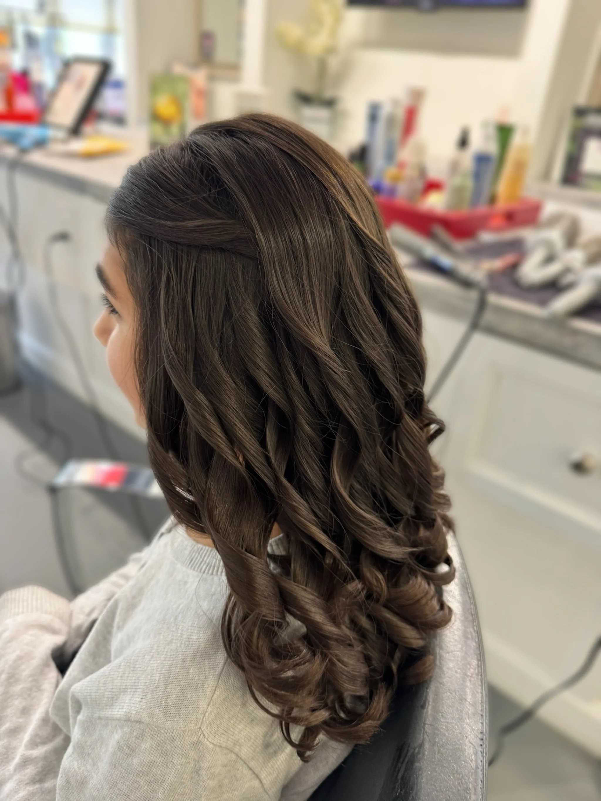 A blowout with a twist ✨ Perfect for when you want the best of both worlds &mdash; your hair down with all the volume and movement of a fresh blowout, while still keeping it out of your face. Soft, effortless, and the kind of style that works for any