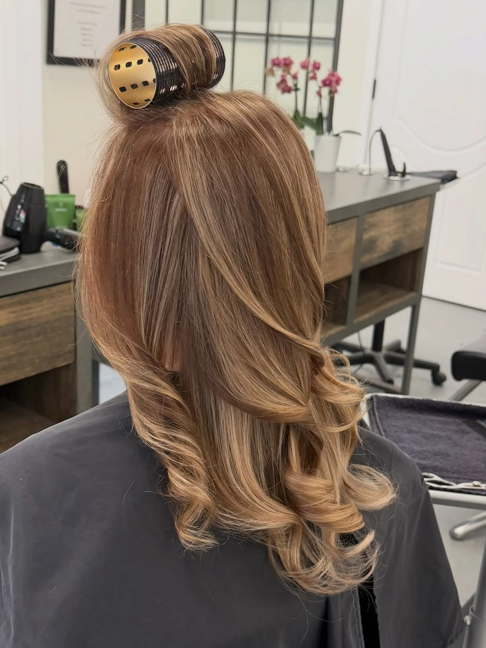 Fresh color hallelujah ✨
Big volume hallelujah 💋
Classic blowout hallelujah ☀️
It&rsquo;s Fridayyyyy hallelujah 🤍

The first official Friday of summer just feels better with fresh hair. You know what to do 👇🏼

To BOOK: ☎️732.536.8500 or ​​💻24/7 