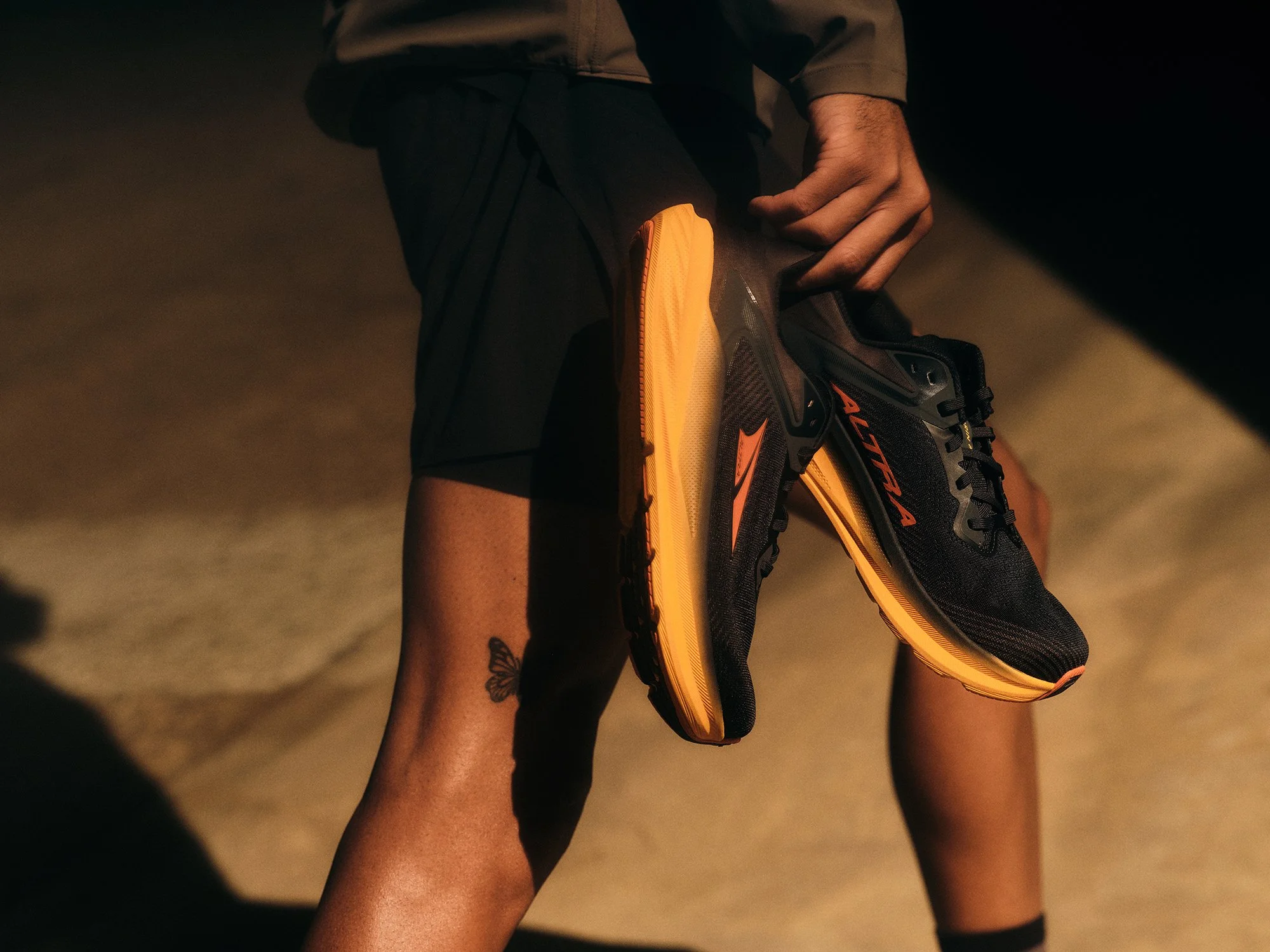 S25_Torin8_Mens_Black-Orange_AL0A85QE_013_01108 copy.jpg