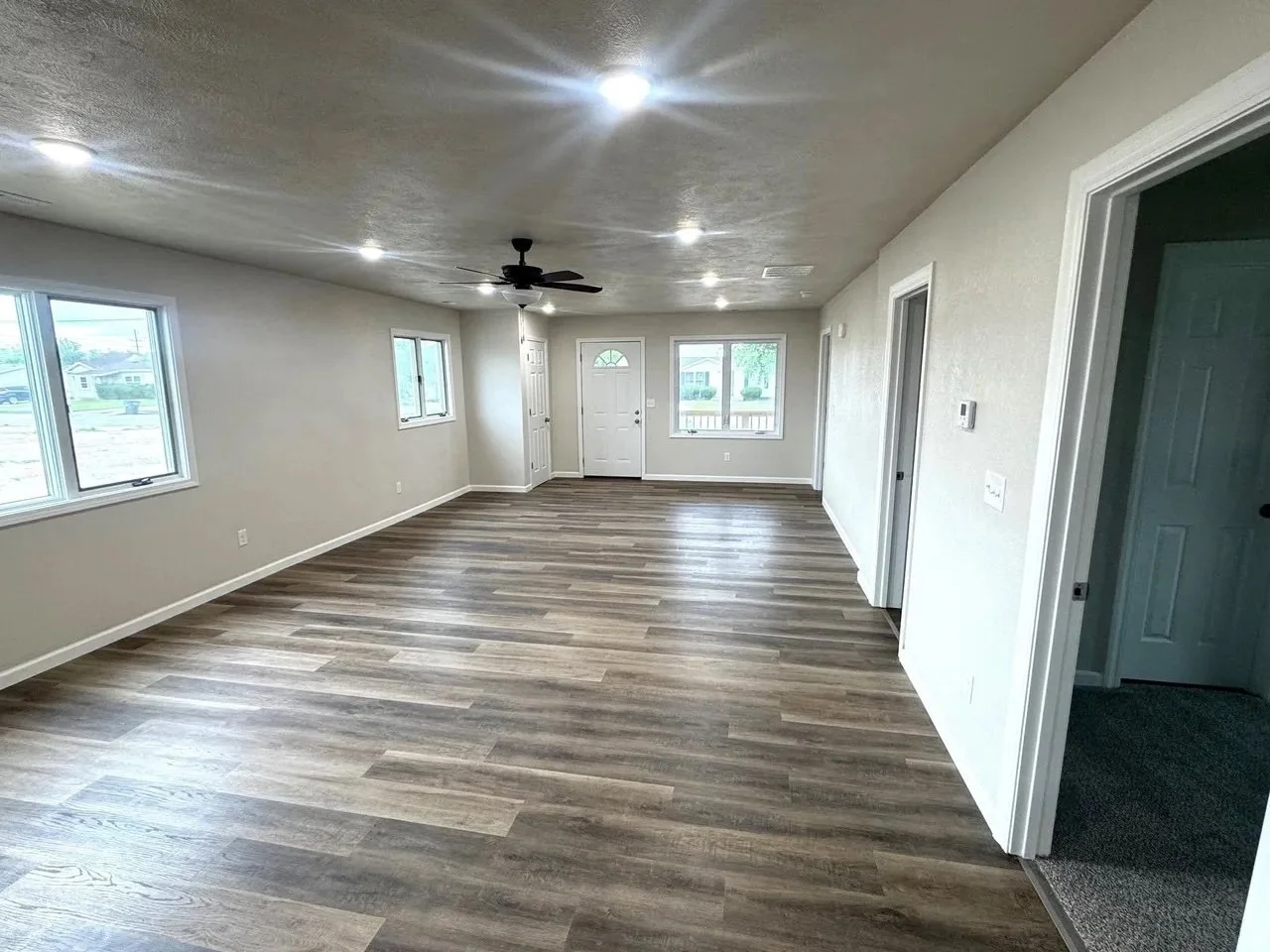 137 Cottonwood Inside2.jpeg