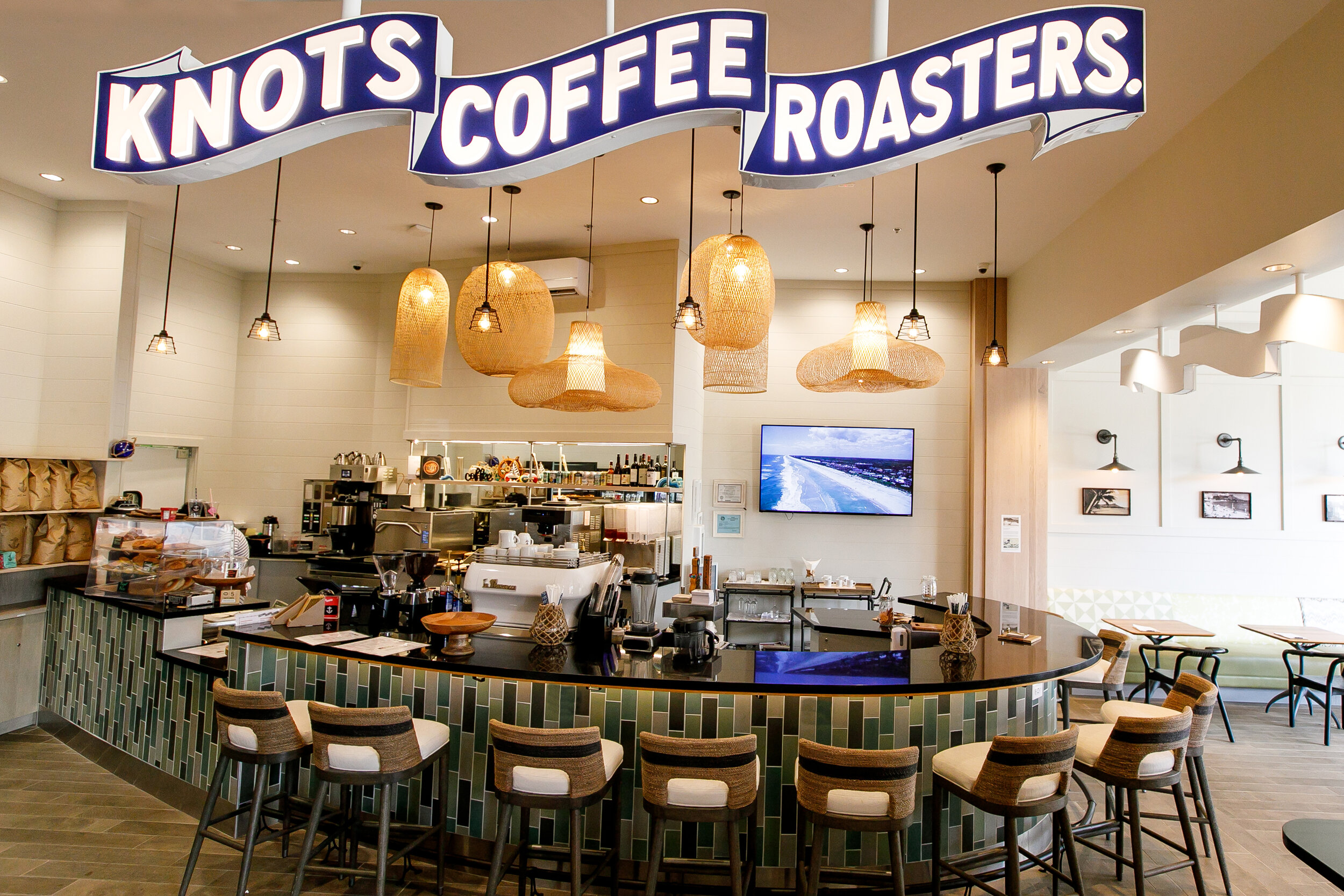 JAPANESE 日本語 — Knots Coffee Roasters in Waikiki at Queen
