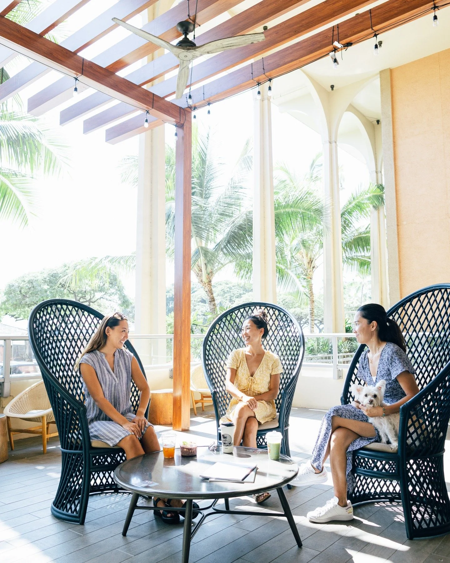 Good coffee, fresh air, and your best friend by your side. ☀️🐾

Knots Coffee Roasters. Waikiki
Open daily 6:00AM - 4:00PM
Happy Hour 2:00PM - 4:00PM
@queenkapiolanihotel Waikiki, Hawaii