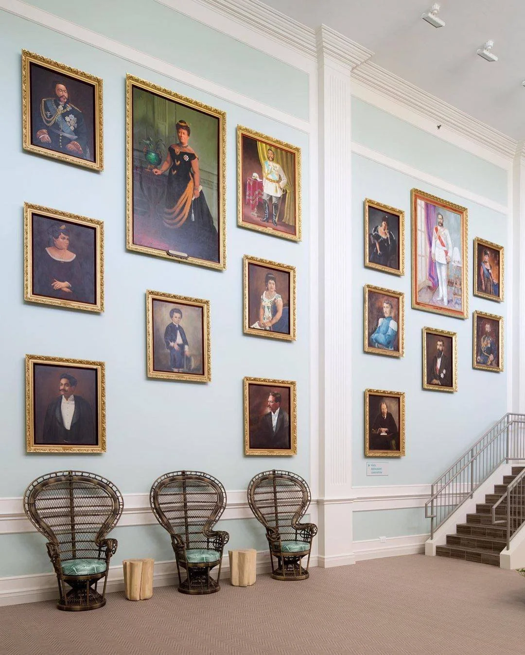 Spotting hidden gems around the hotel, starting right here on the 2nd floor👑