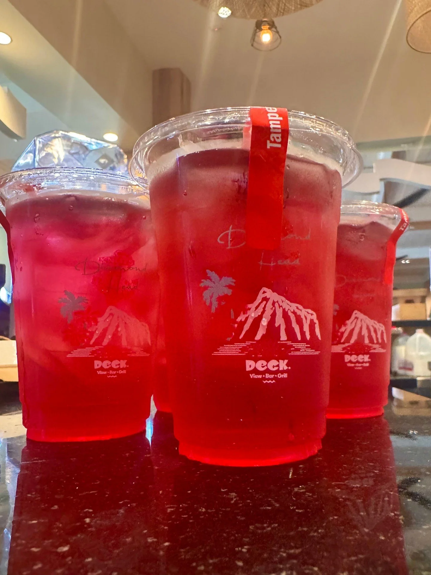 Naturally tart, refreshing, and packed with antioxidants, Iced Hibiscus tea the perfect vibrant pick-me-up to power you through the rest of your day🌺❤️