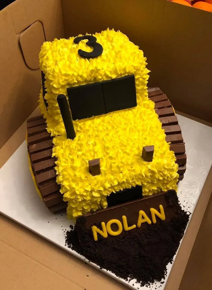 Birthday Cake 26.jpg