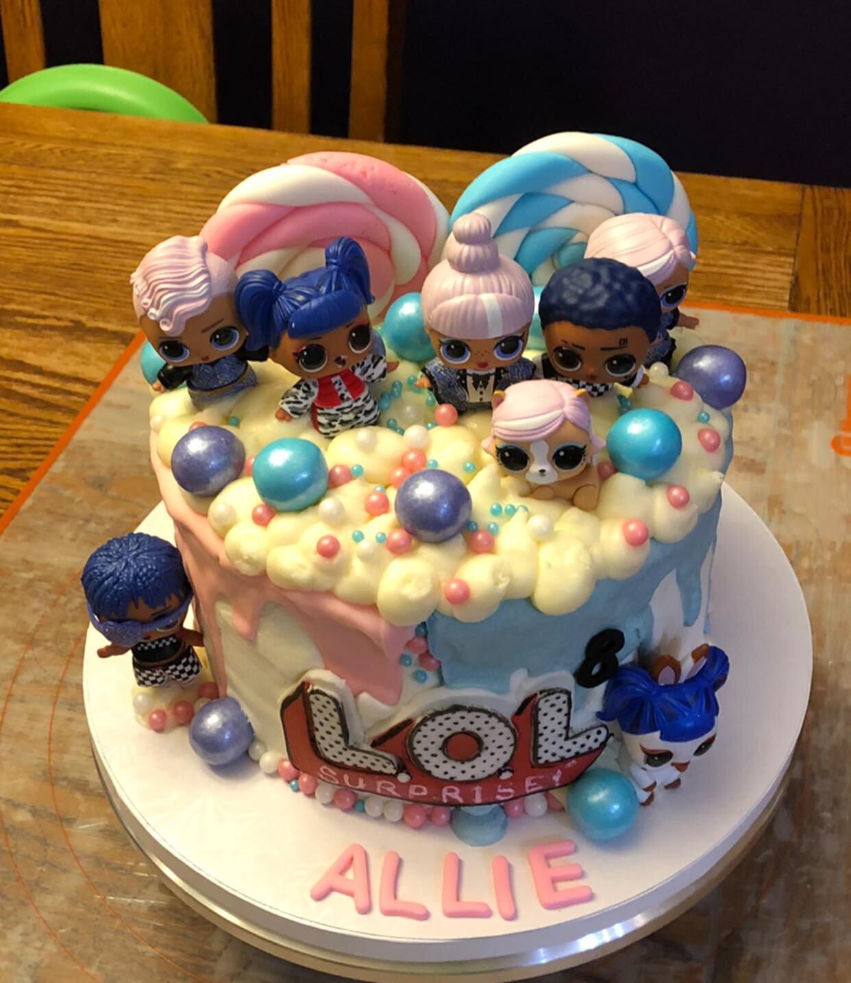 LOL birthday cake - Copy.jpg