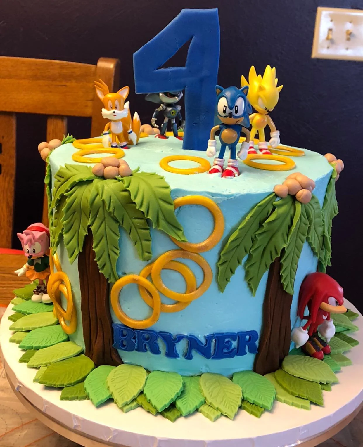 sonic bday cake - Copy.jpg