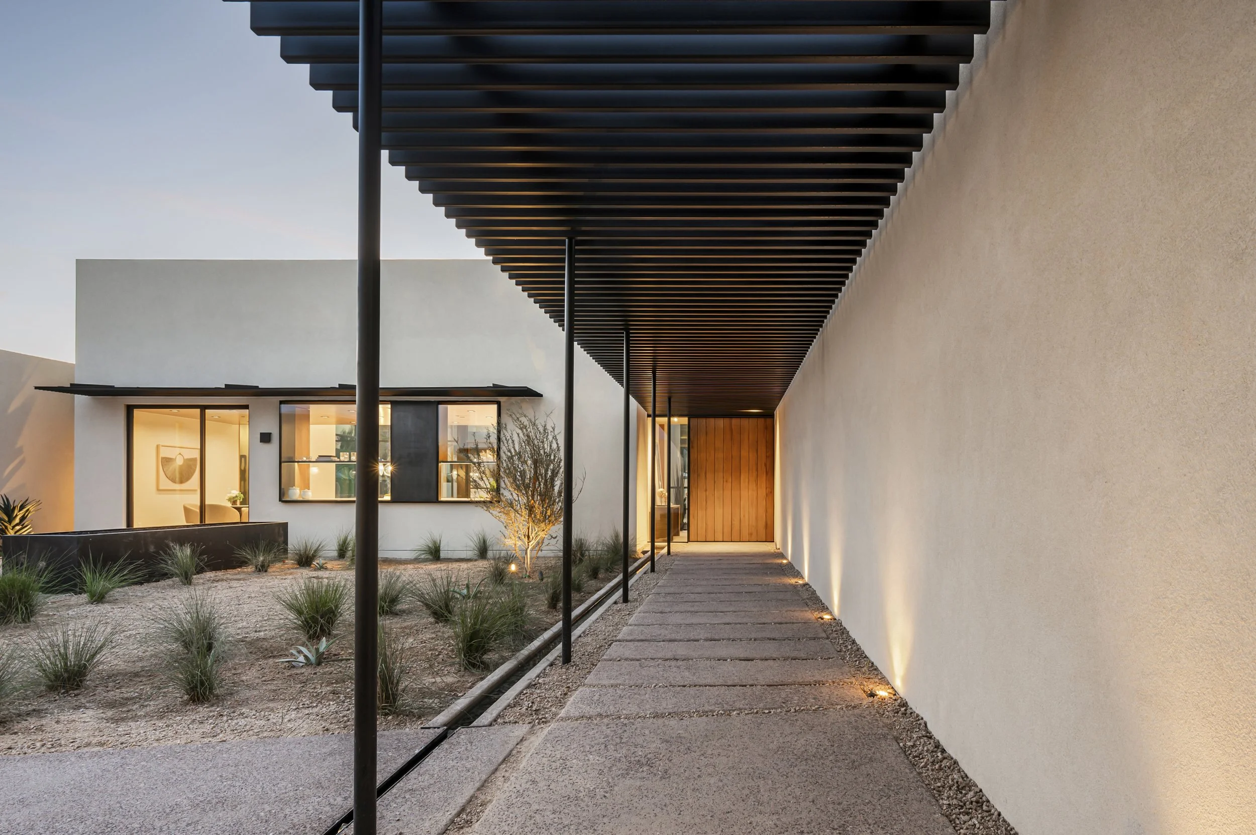 5287 N Invergordon -12.jpg