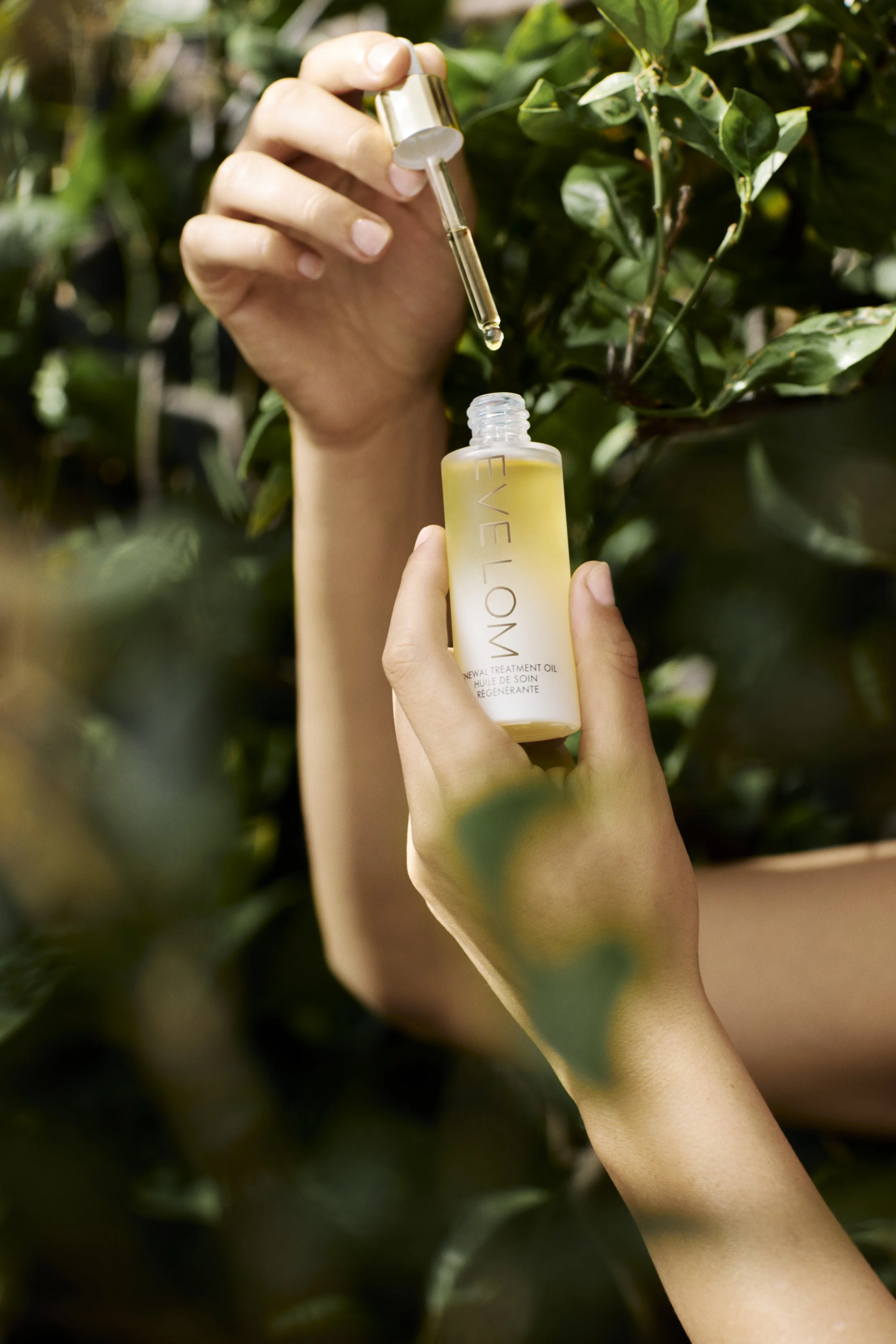 EveLom_Shot-11_Noot3_0106_V2.jpg