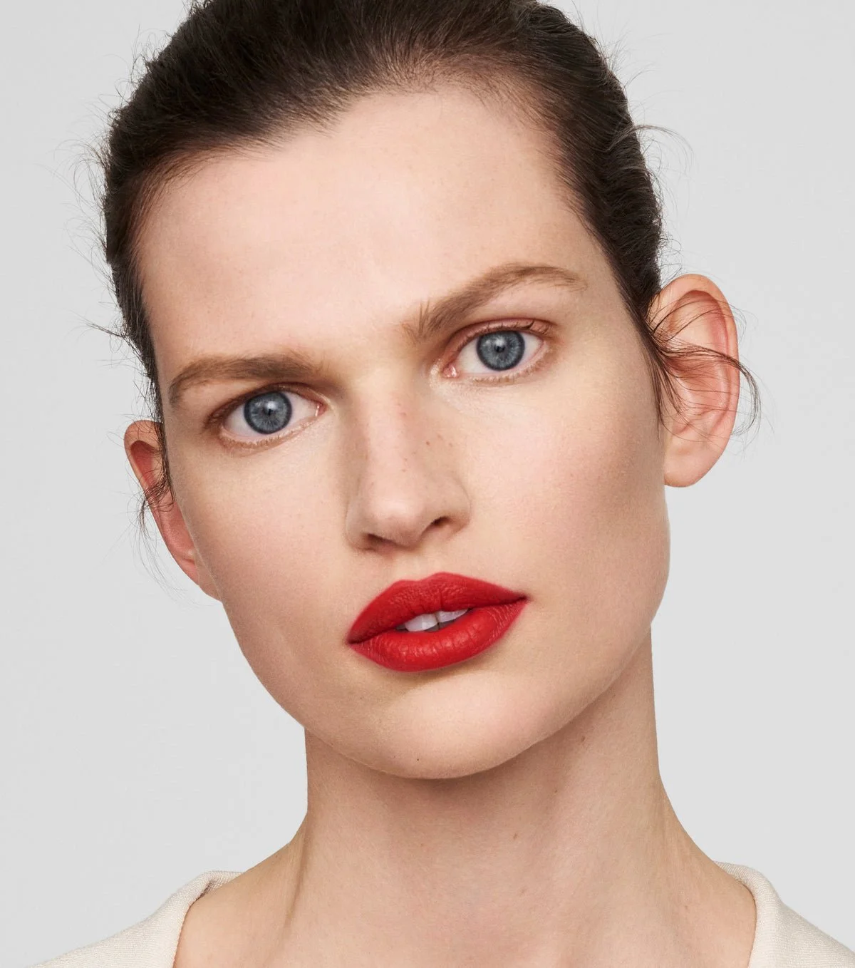 Lipstick_810102033949_02_LeRouge_VFB_c4d076bc-ad76-460f-b639-d40f36b45fbf.jpg