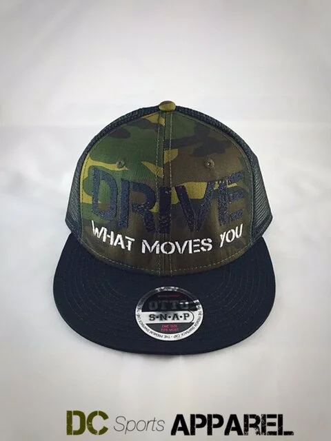 DC SPORTS APPAREL "TRUCKER STYLE" CAMO Snapback