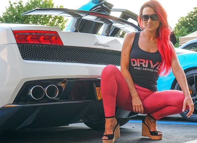 It&rsquo;s a Lifestyle &ldquo;DRIVE what moves&rdquo;💥🚗 .
.
.
.
.

#cargirl #ladydriven #carlifestyle #fitfam #girlsandcars #carmodel #fitnessmodel #fitwear #athleticwear #fitgirl #instalike #carsandgirls #carapparel #leggings #instalike #instacar 