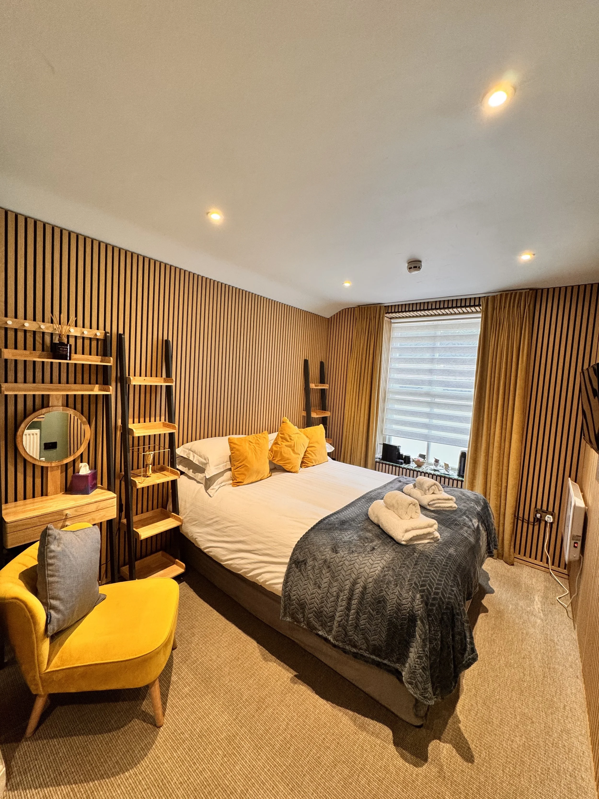 Room 9 - 2.jpg