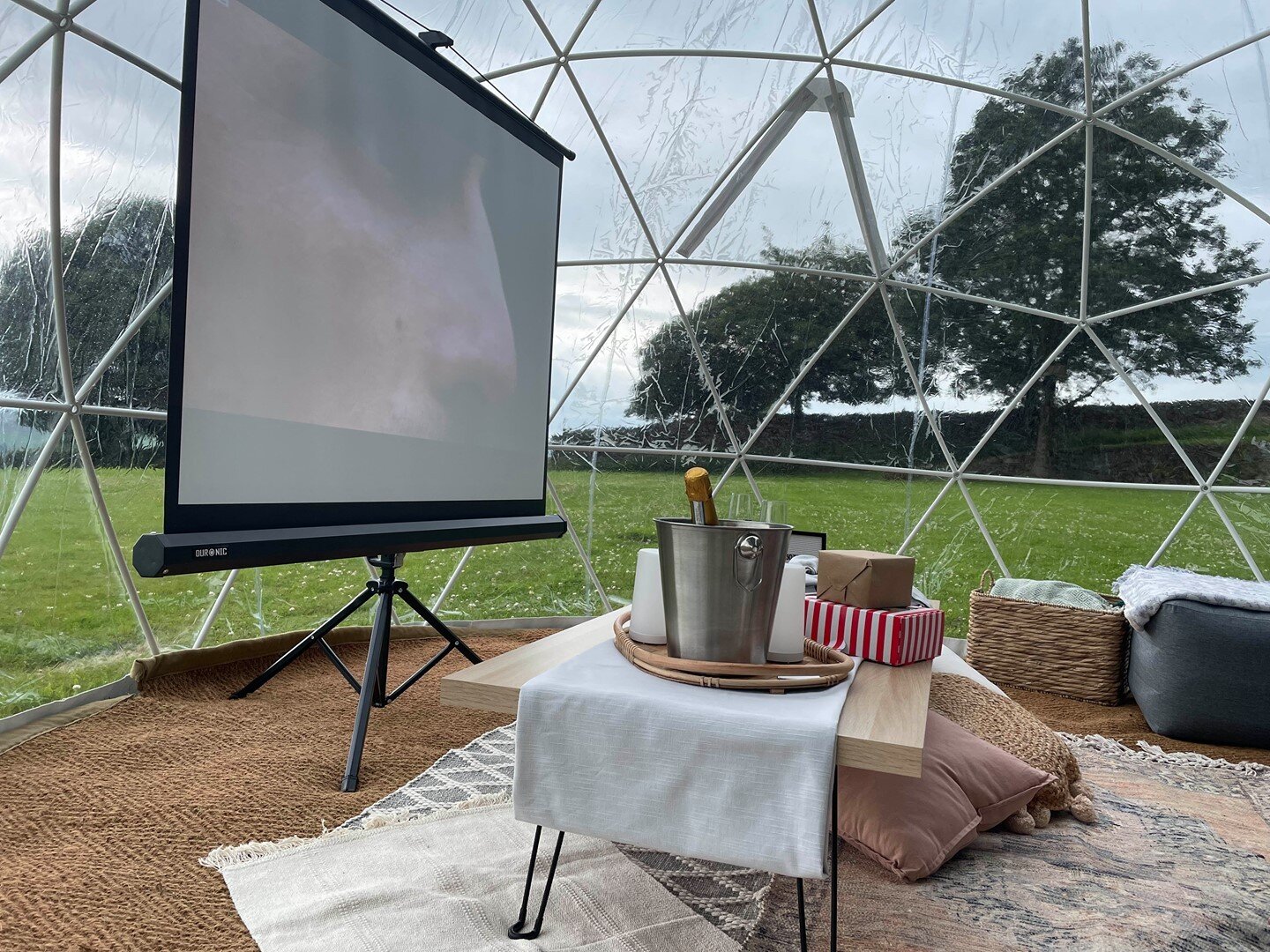 Perfect set up for a little date night or garden party!
Igloo - @hideoutigloos
#weddingplanner #weddingplannercheshire #weddingplannerpeakdistrict #weddingplannersouthyorkshire #weddingstylist #peakdistrict #peakdistrictweddingplanner #peakdistri