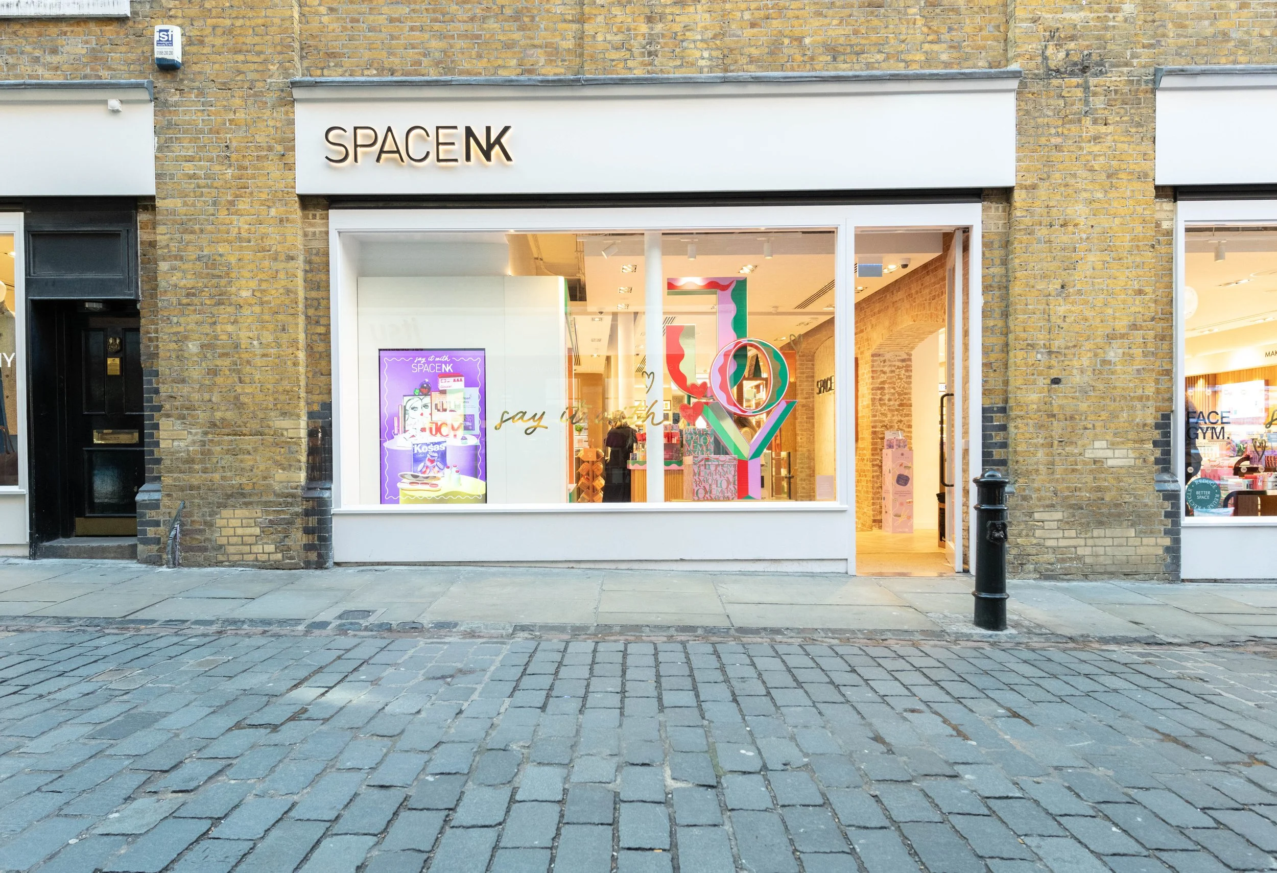 Covent Garden X25_6877.jpg