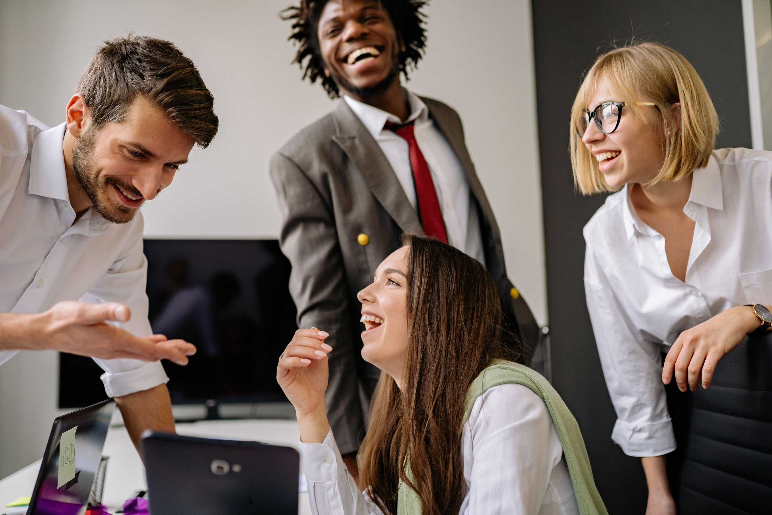 The Untapped Economy: Why Alumni Networks Are the Most Undervalued Asset in Both Education and Corporate Institutions