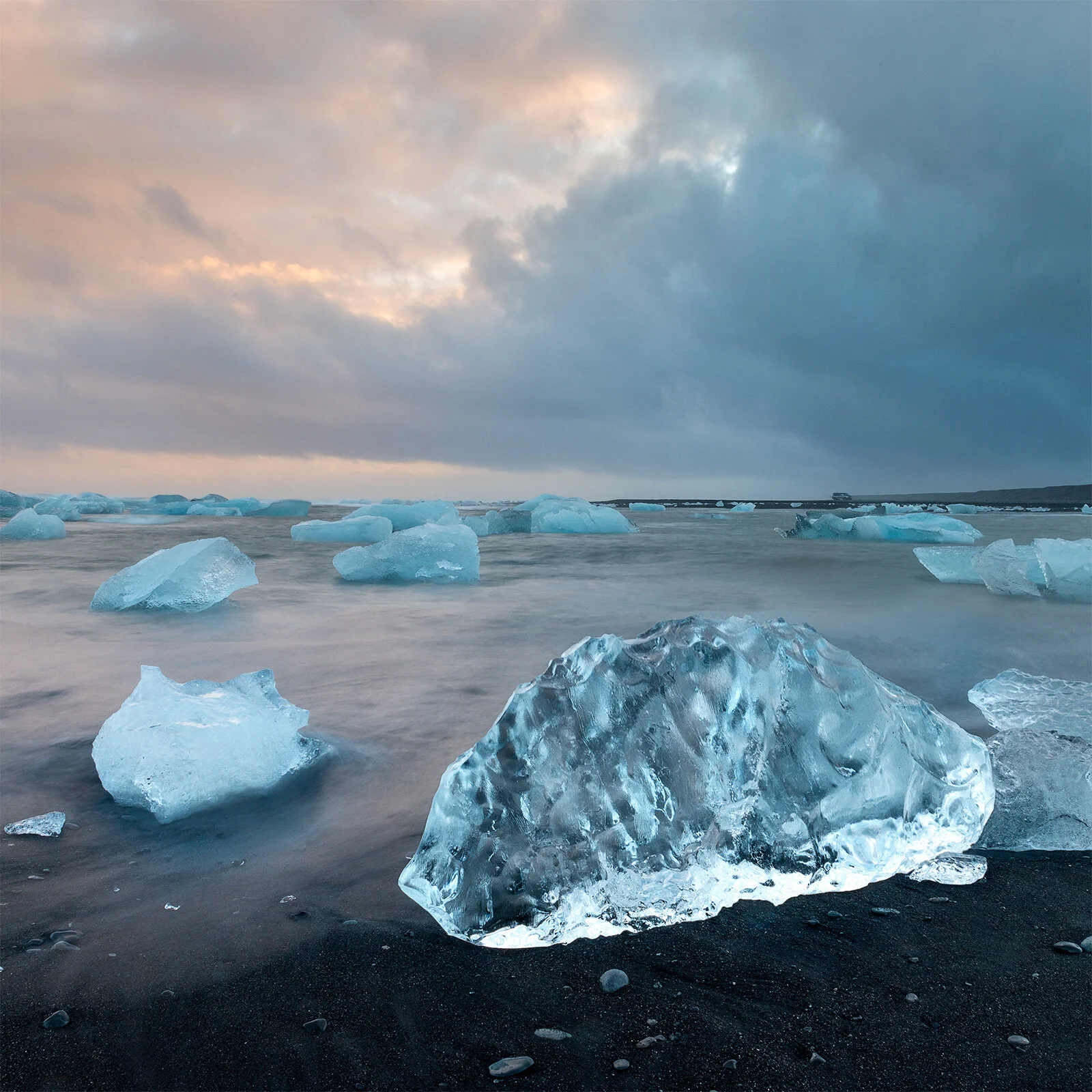  Michal Dvorak photo, Michal Dvořák fotografie, landscape, landscape photography, beautiful landscape, nature, wild nature, krajinářská fotografie, fotografie krajiny, příroda, divoká příroda, dramatická krajina, Island, Iceland, black sand beach, Ic