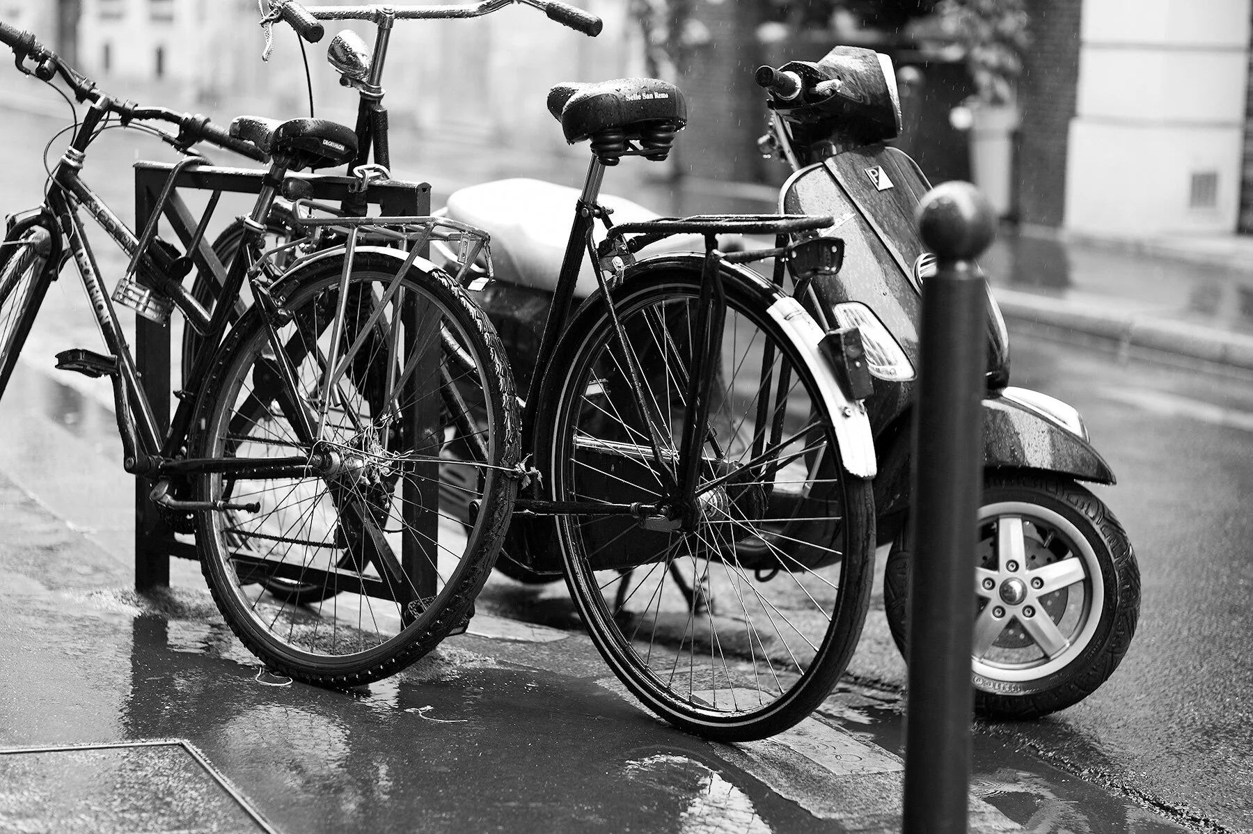  Michal Dvorak photo, Michal Dvořák fotografie, street photography, street foto, documentary, black and white documentary, rangefinder camera,  dokumentární fotografie, Paris street photo, life in Paris, život v Paříži 