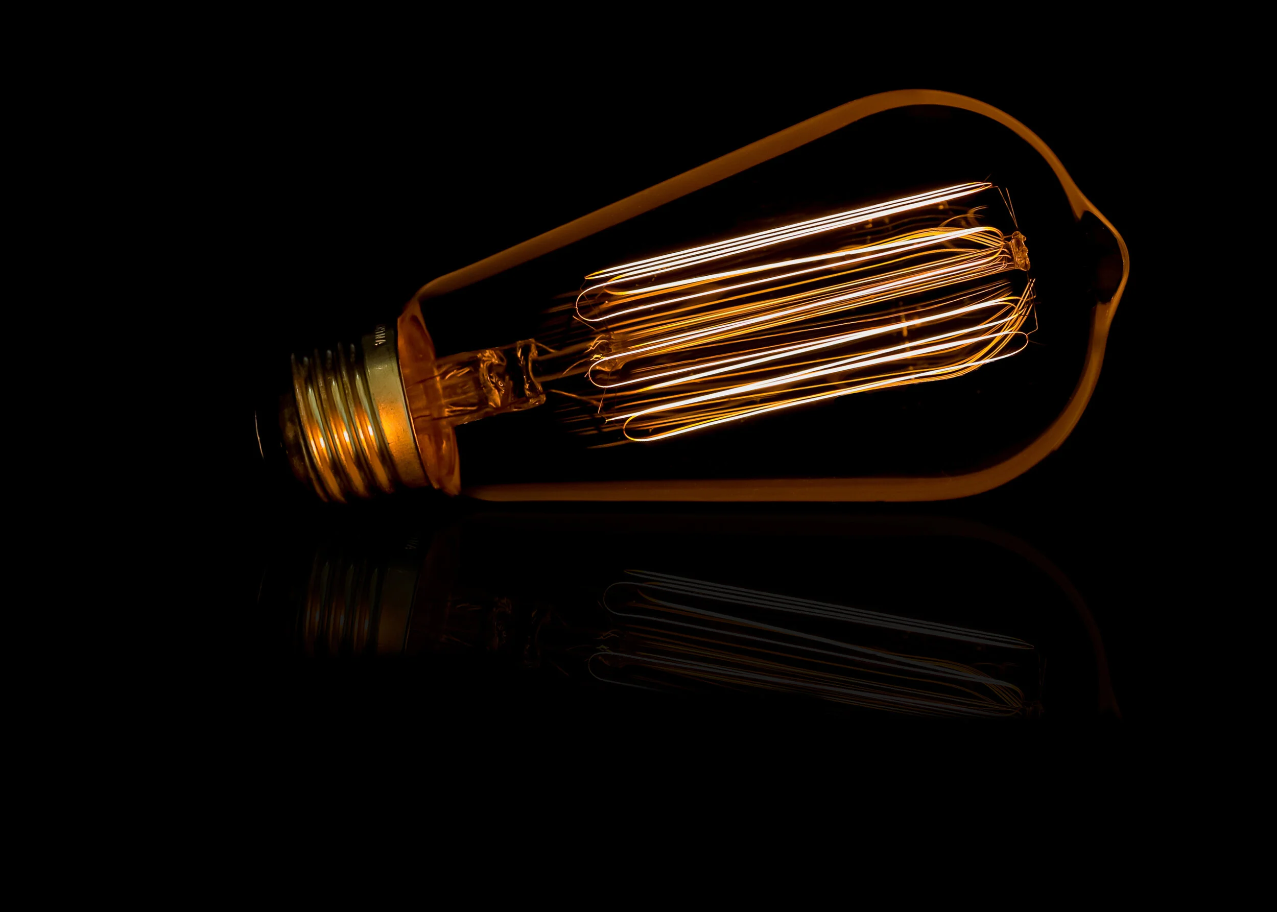 EDISON BULB PRODUCT SHOT.jpg