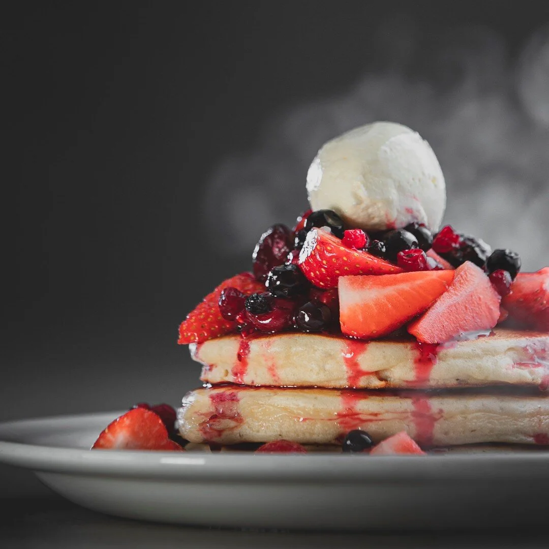 Have you tried our pancakes yet? They're available each Saturday and Sunday from 10am until 12pm 
Find out more about the pancakes on offer by heading to www.sawgrindersunion.com/menu
Book now: www.sawgrindersunion.com/bookings
π·: @lewestranophot