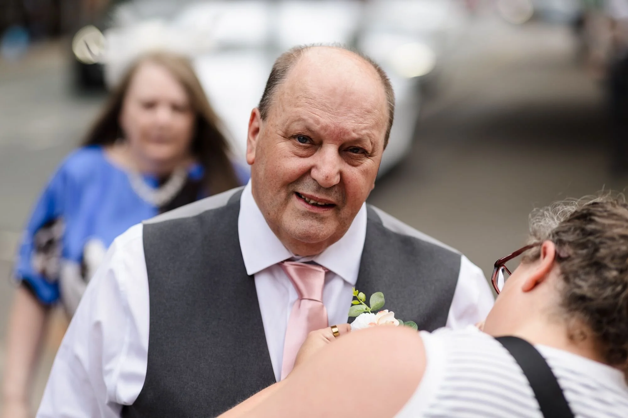 lichfield-registry-office-wedding-guests-arriving-bird-street.jpg