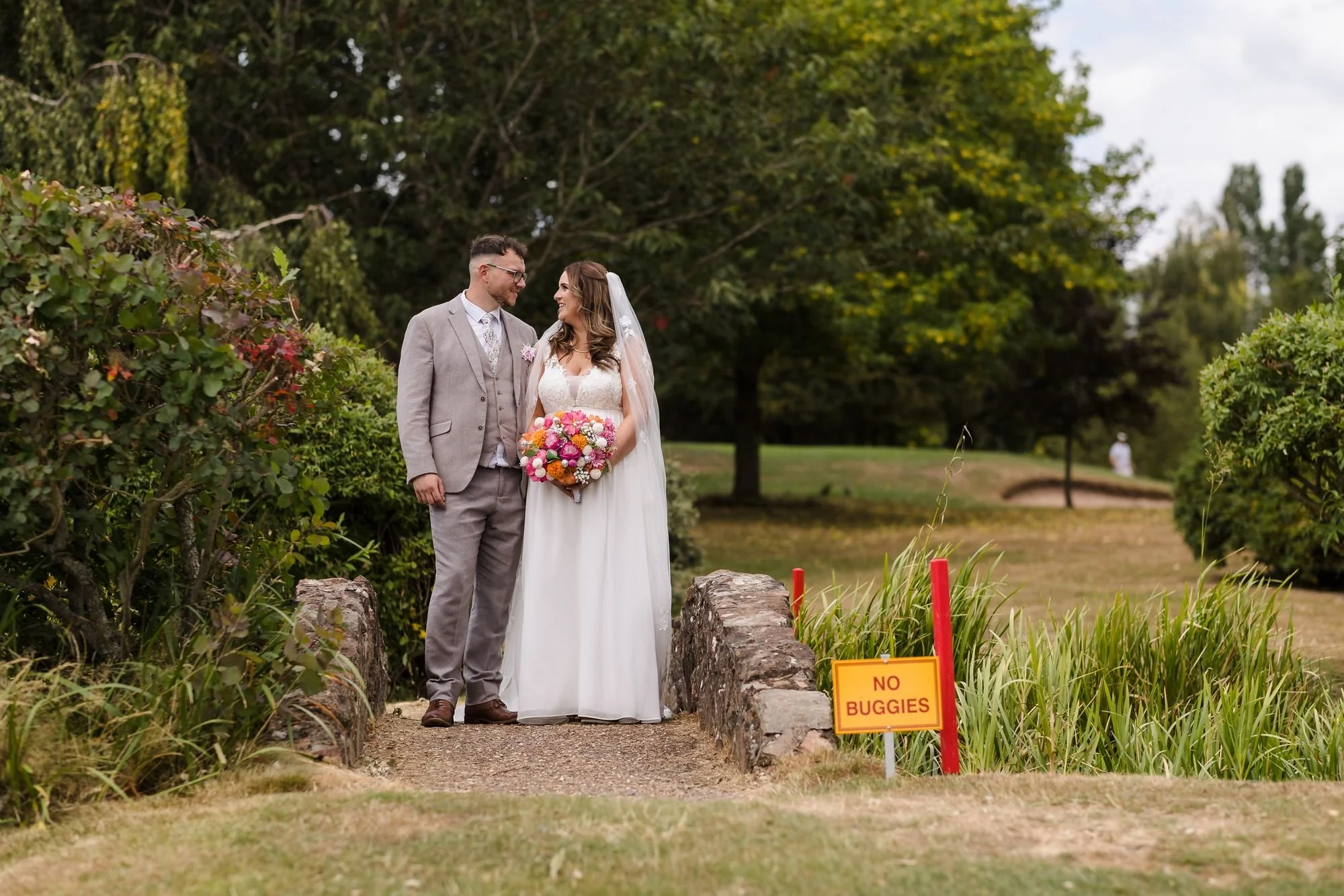 holly-and-dan-stone-bridge-nailcote-hall-golf-course.jpg