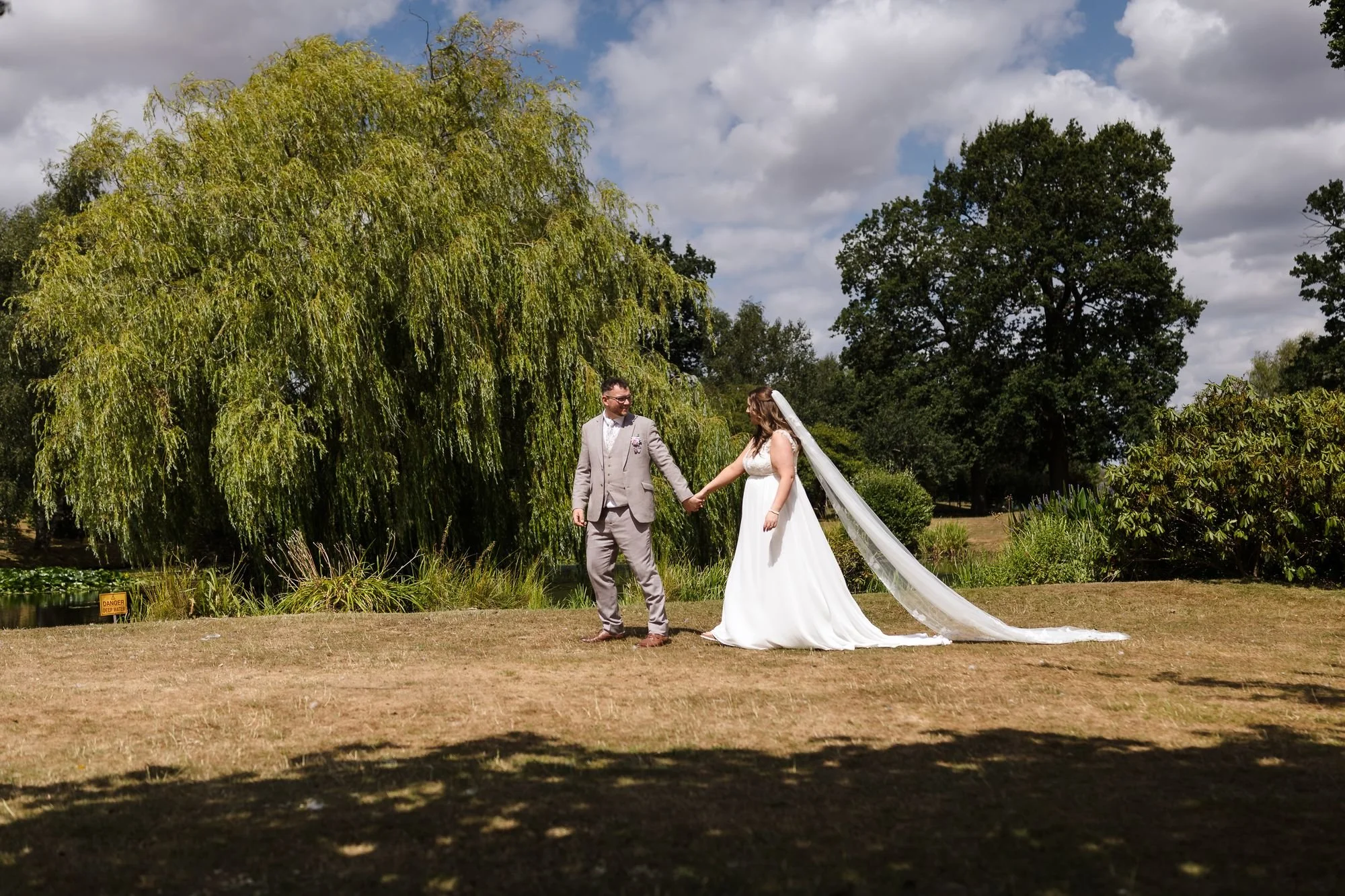 holly-and-dan-willow-tree-veil-nailcote-hall.jpg