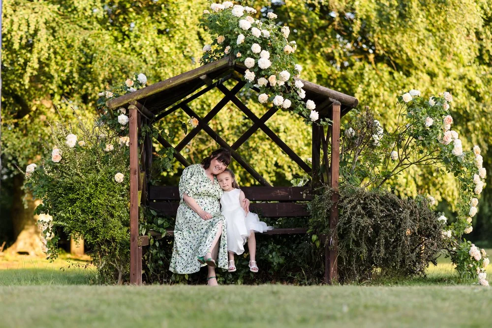 Hogarths Stone Manor grounds and gardens used for wedding photography, Worcestershire