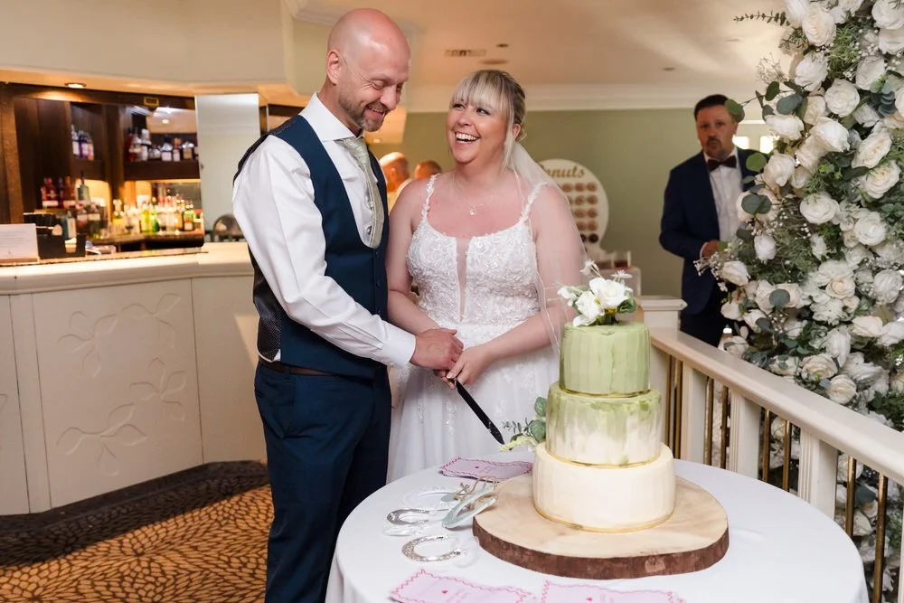 Wedding day photography at Hogarths Stone Manor, Worcestershire