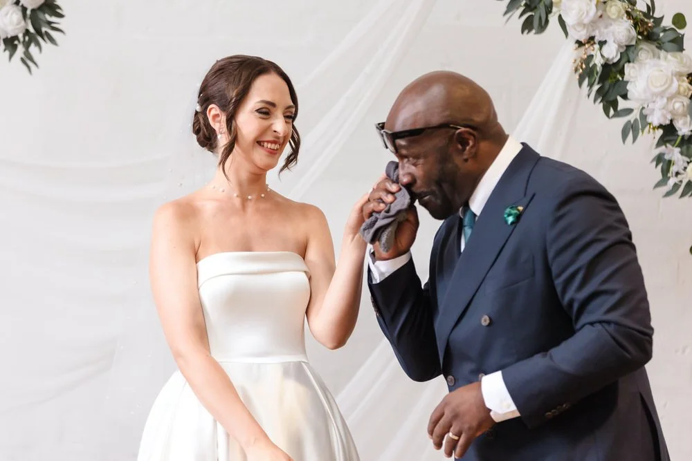 Wedding Photo from a Wedding Photographer for 2 Hours