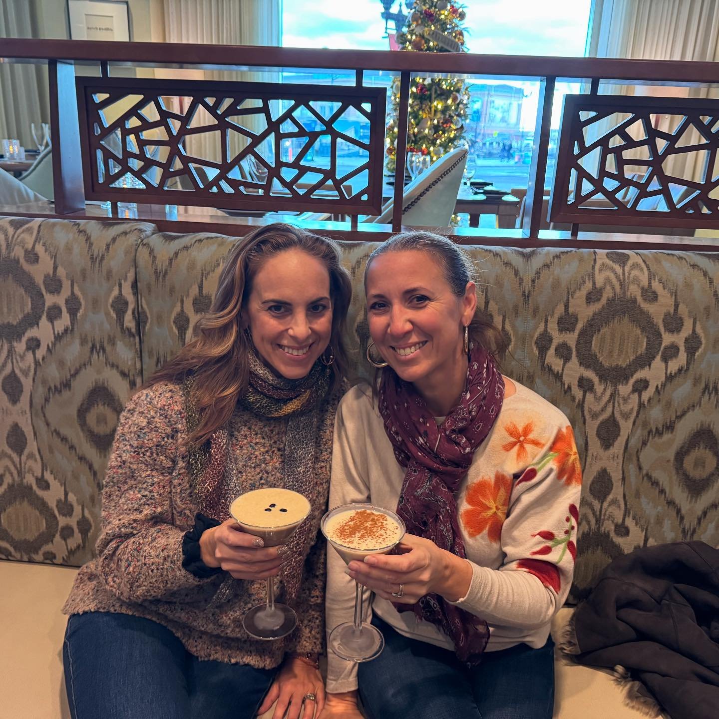 Thanksgiving Weekend in Boston 
With my husband and his daughters - my parents drove from Cape Cod to be with us and the next day - got to be with my best friend - @kl0125 

I love my family and friends!!! 
Xoxoxox

🍂🍁🍂🦃🥧🍽️🎊🍾
#thankful #thank