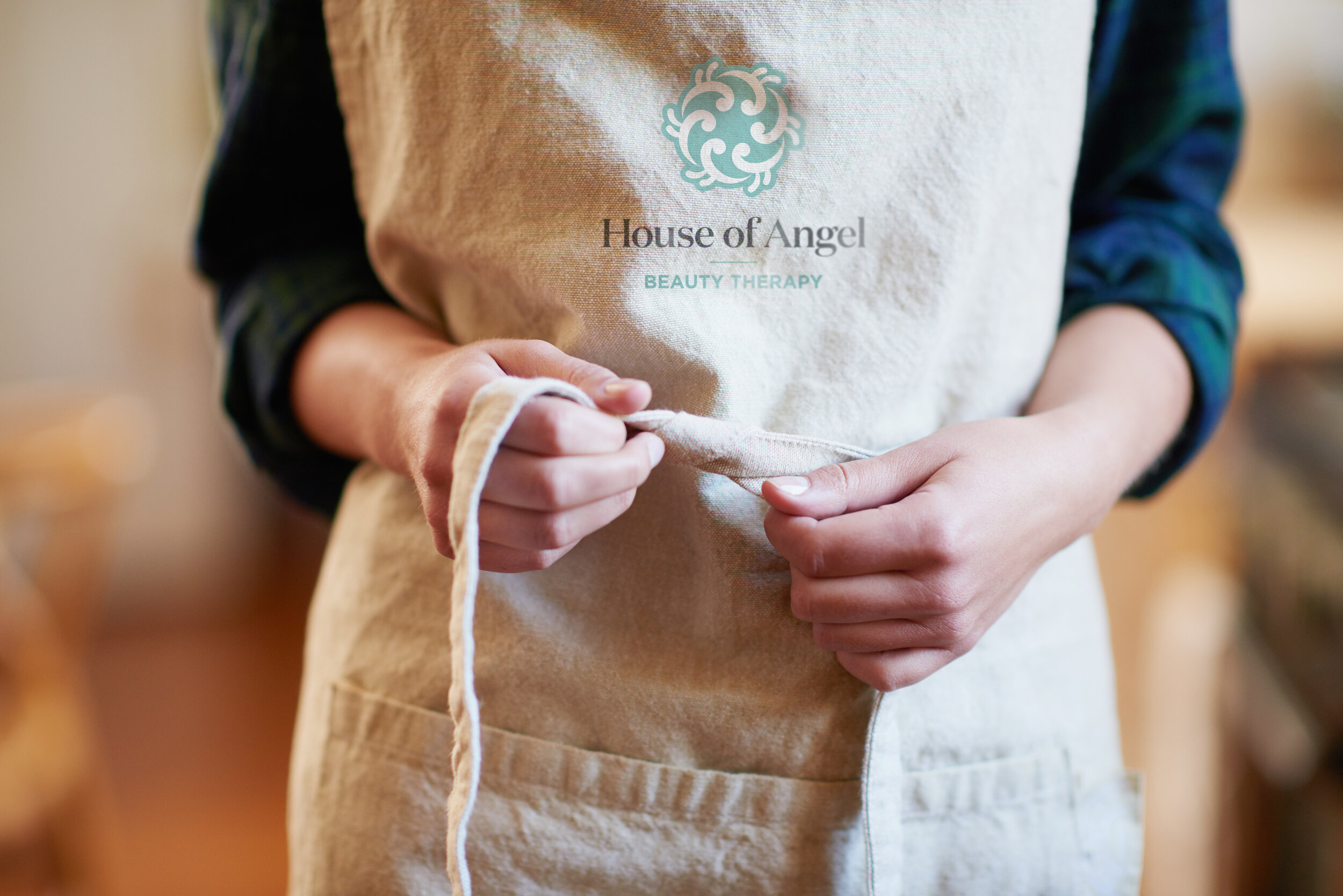 Apron-468564978.jpg