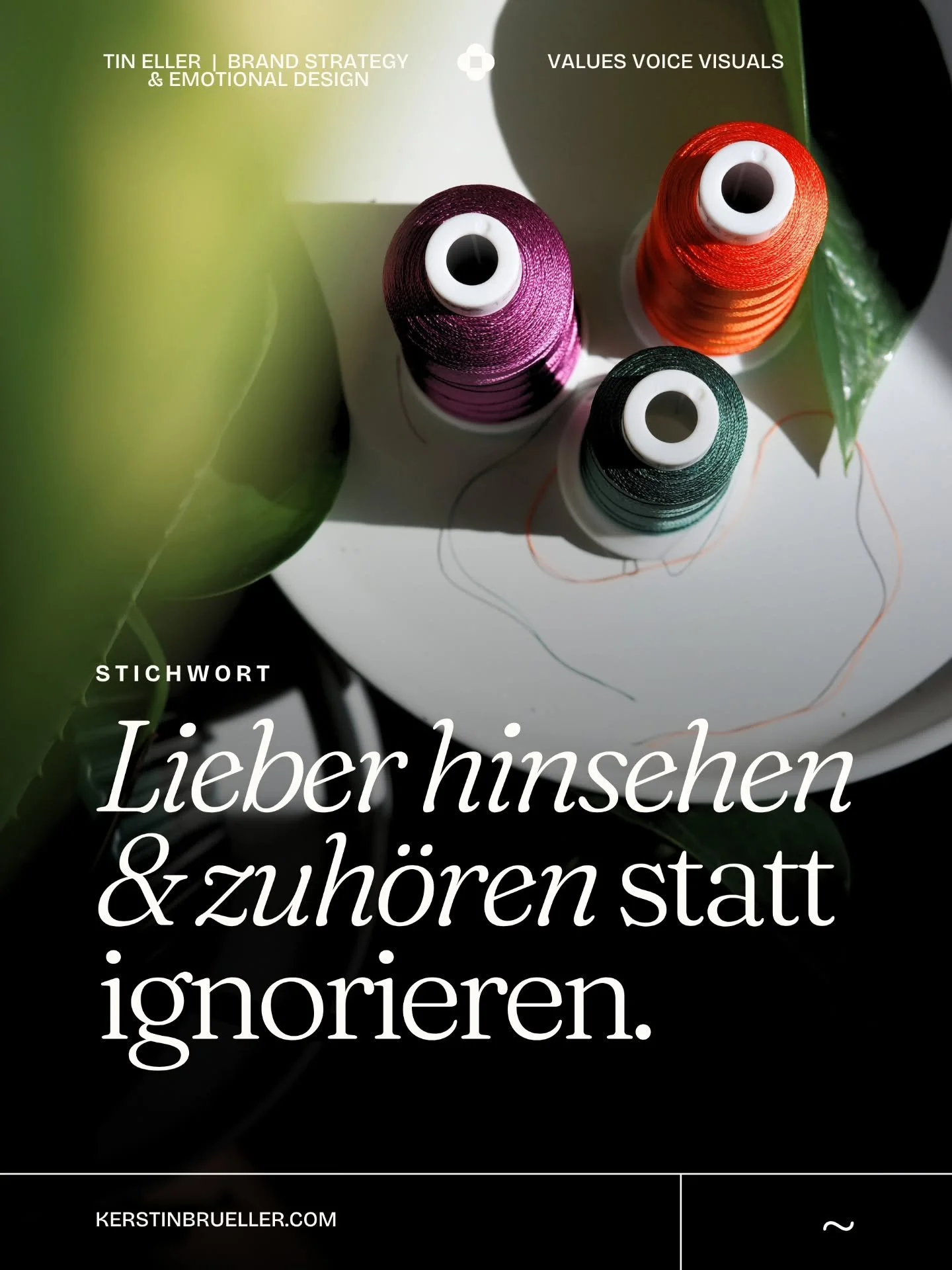 Lieber hinsehen und zuh&ouml;ren statt ignorieren.
Irgendwann h&ouml;rt man auf, etwas zu erzwingen, was sich l&auml;ngst unstimmig anf&uuml;hlt.

Man f&auml;ngt an zu folgen &ndash; dem Faden, dem Prozess, der Intuition, einem Gef&uuml;hl, sich selb